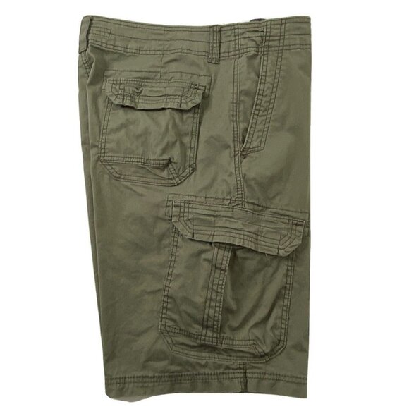 Unionbay Cargo Shorts Mens size 36 Relaxed Stretch Bermuda Pockets Green - Picture 4 of 9